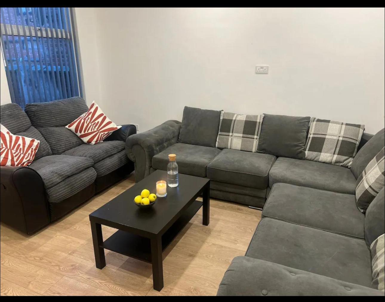 Single Room In Manchester — Photos 1